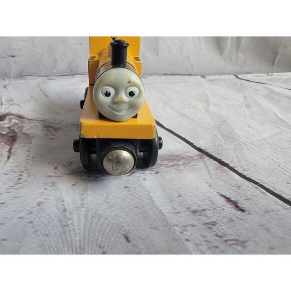 Thomas & Friends Wooden Railway Duncan Train Tank Engine Yellow #6 - Picture 2 of 7